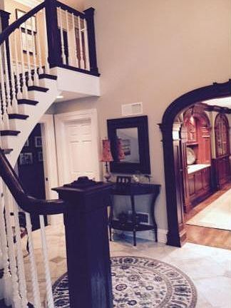 3rd image of 445 Robin Ln
