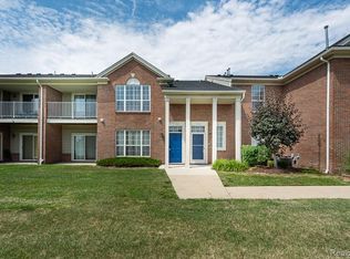 51780 Adler Park Dr W, Chesterfield, MI 48051