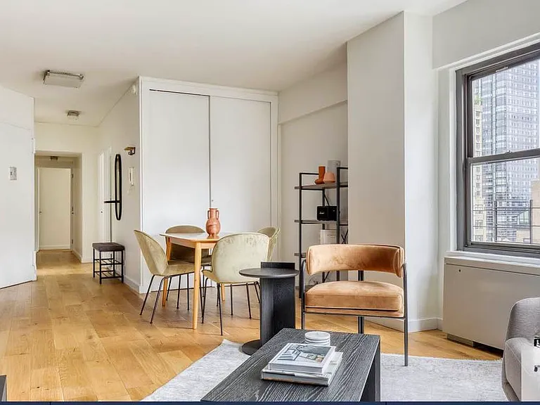 279 E 44th St #7K — Photo 7