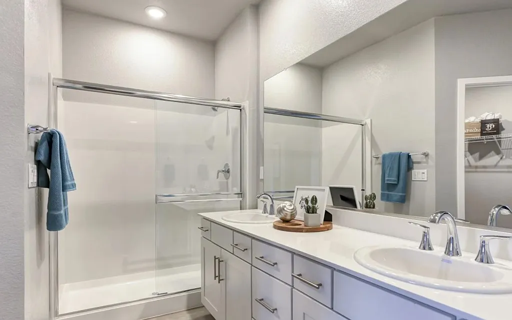 5301 E Commerce Way Unit 32104 photo 1