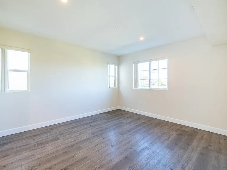 7118 Amigo Ave #405 — Photo 19