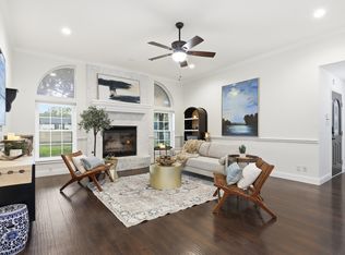 109 McCullar Rd, Burleson, TX 76028