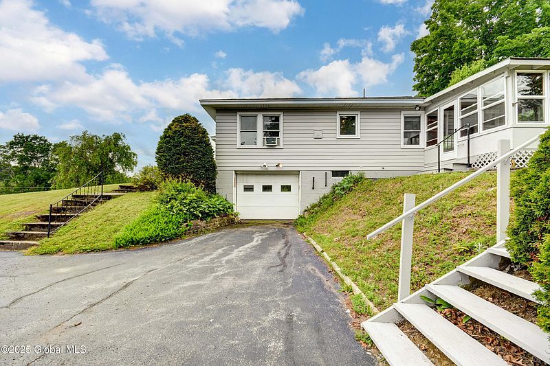 5th image of 157 Lakeside Drive