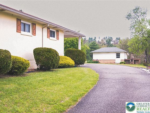 4th image of 13 Craig Rd E