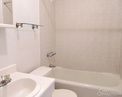 Rented by City Connections Realty | media 24