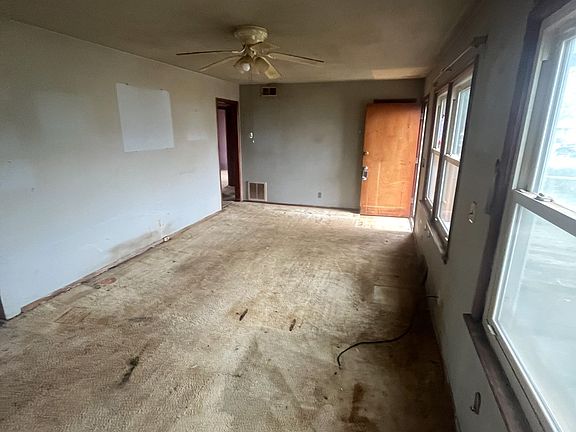 4th image of 4633 N Troost Ave