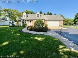 8354 Ridge Rd, Goodrich, MI 48438