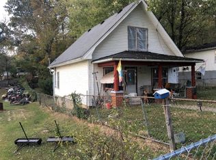 128 N Plum St, Irvine, KY 40336