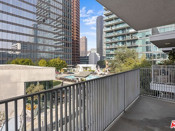 5th image of 901 S Flower St Unit 607