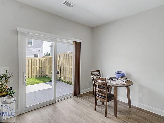 5th image of 106 Heirloom Rd