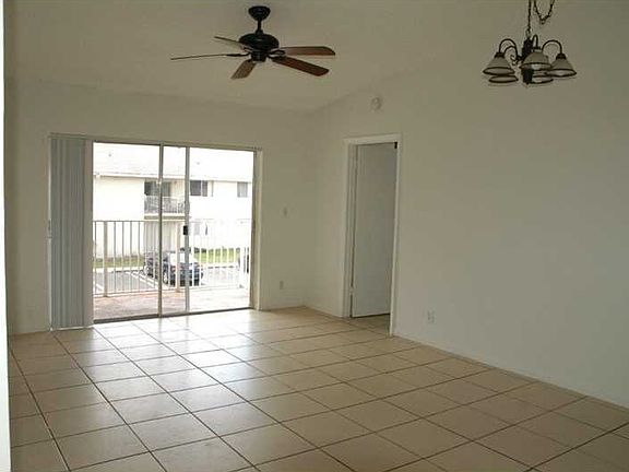 5th image of 11581 NW 43rd St #11581