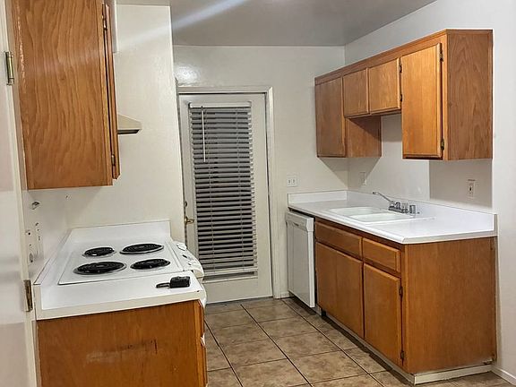 2nd image of 5101 S H St