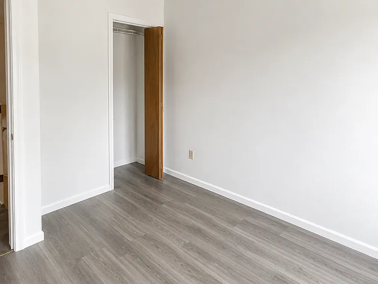 31 Railroad St #15 — Photo 3