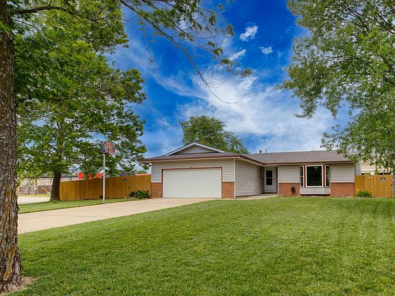 2nd image of 1401 Meeker Ct