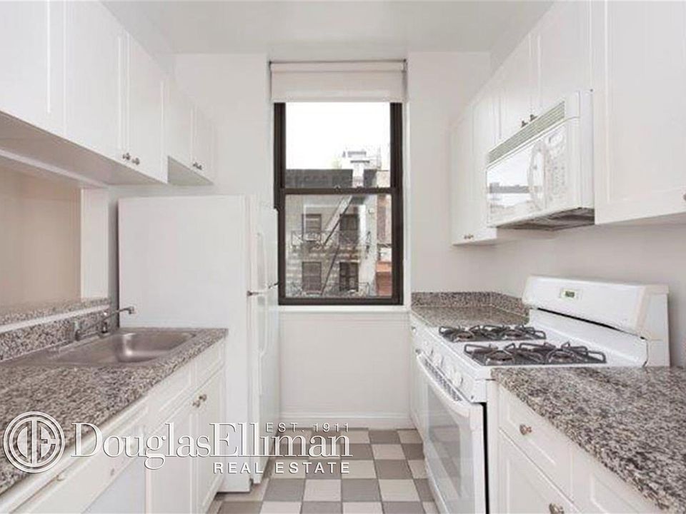 1st image of 53 Park Pl APT 4I