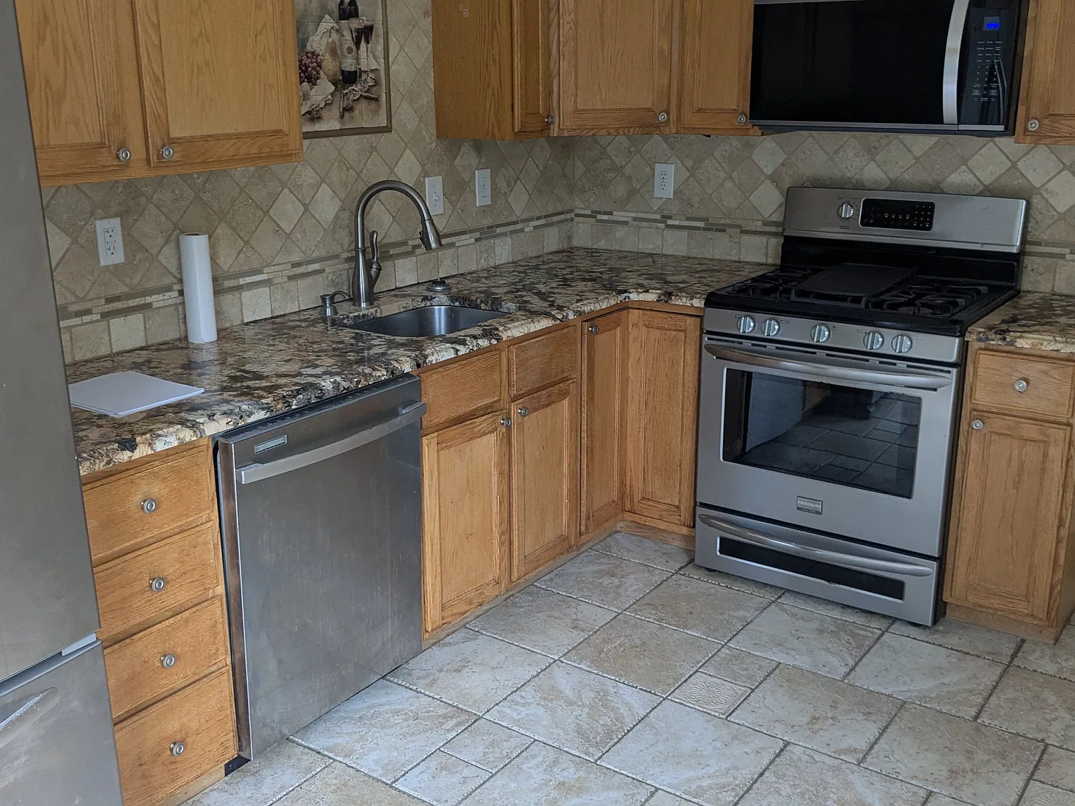 2 bed, 2.5 bath, 2300 sqft, $3,250 — Photo 4