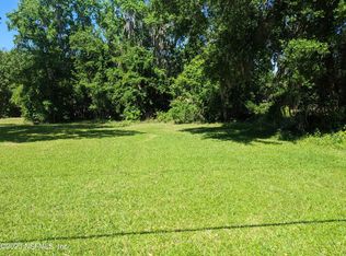 217 Hess Rd, Crescent City, FL 32112