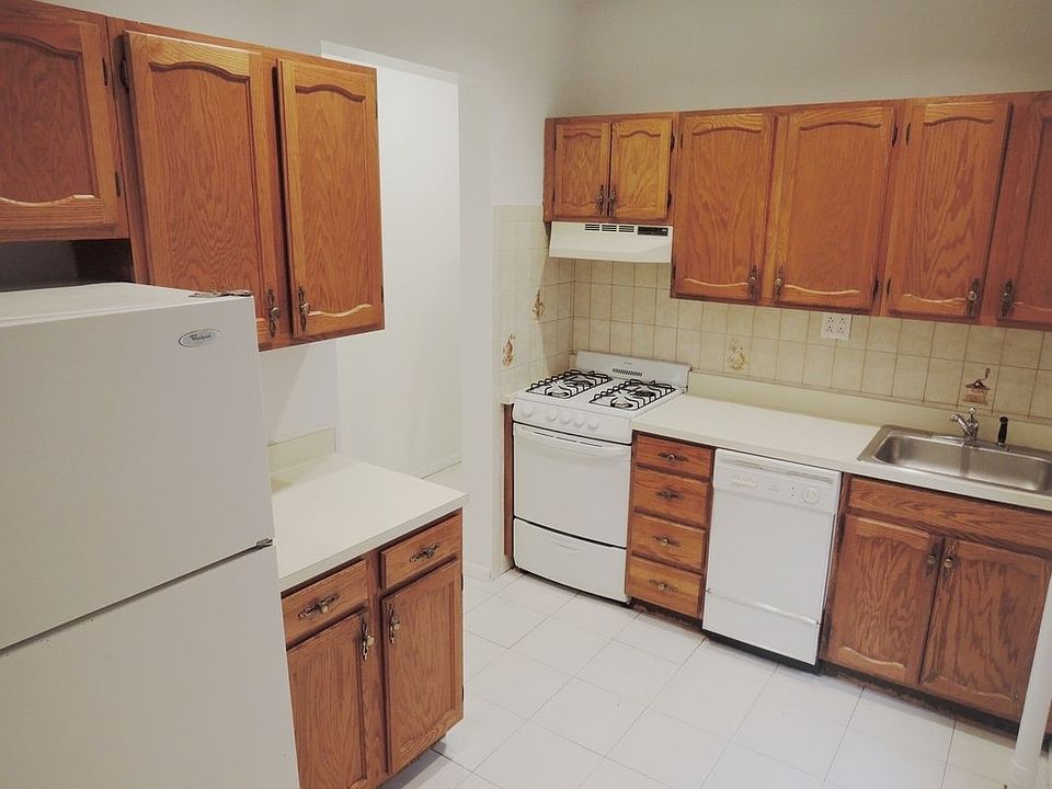 1st image of 3069 34th St APT 4A
