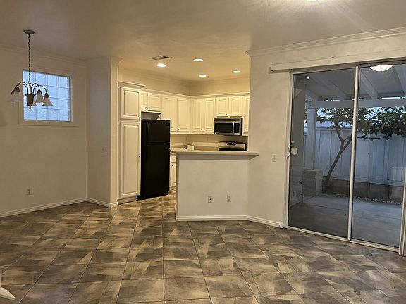 5th image of 8357 Gold Coast Dr Unit 7