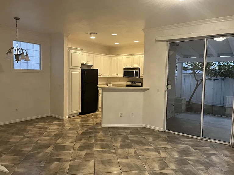 8357 Gold Coast Dr #7 — Photo 5