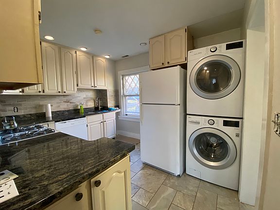 4th image of 88 N Franklin Tpke #1