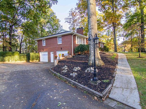 5th image of 5400 Pinewood Dr