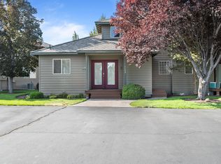 1132 Golden Pheasant Dr, Redmond, OR 97756