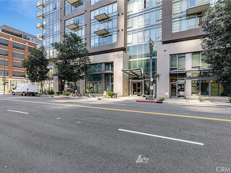 1100 S Hope St #810 — Photo 25