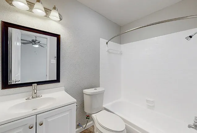 Clean and updated bathroom with modern finishes