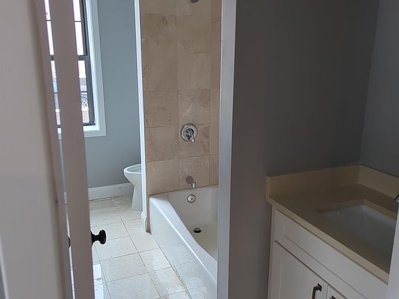 3rd image of 51-53 Broadway #11143214
