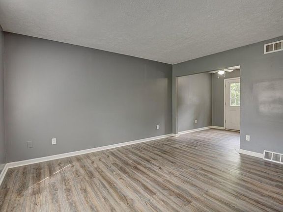 2nd image of 512 Palace Ave #1