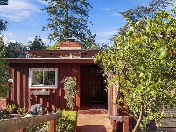 2nd image of 1388 Grizzly Peak Blvd