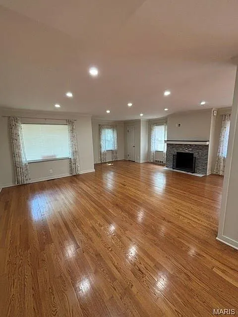 3 bed, 2.5 bath, 1940 sqft, $3,195 — Photo 3