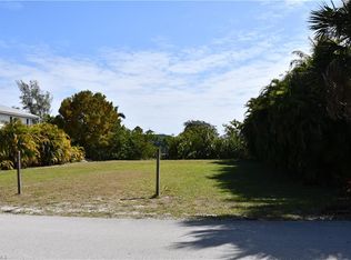 3240 Stabile Rd, Saint James City, FL 33956