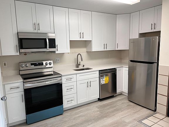 New Kitchen/appliances