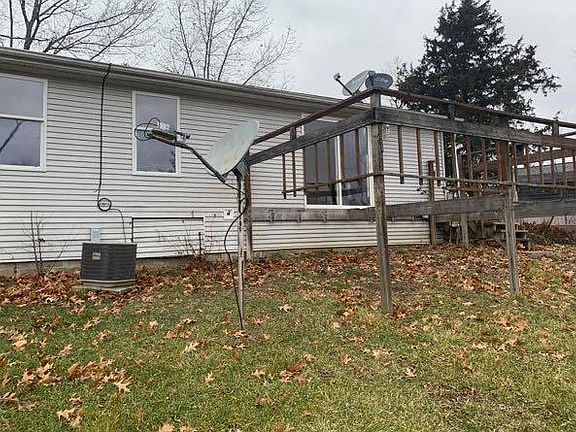 3rd image of 11062 Sherry Dr