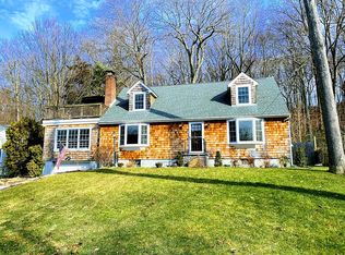 158 Pinewood Trl, Trumbull, CT 06611