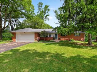 4200 Sugarcreek Dr, Bellbrook, OH 45305