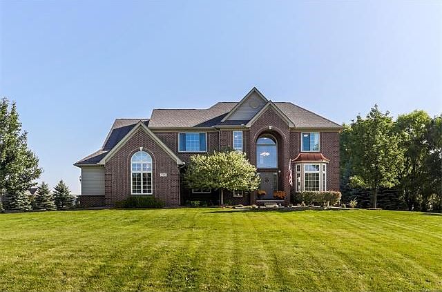 1st image of 599 Victoria Ct #61