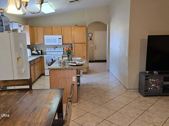 3rd image of 5227 S 10TH Avenue