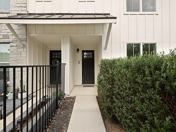2nd image of 2624 Metcalfe Rd #2