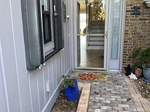 3rd image of 160 Breezeway Ct