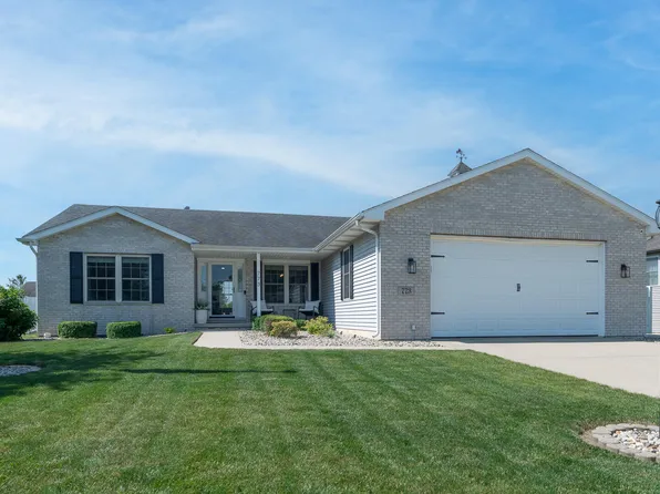 773 Surrey Dr, Lowell, IN 46356