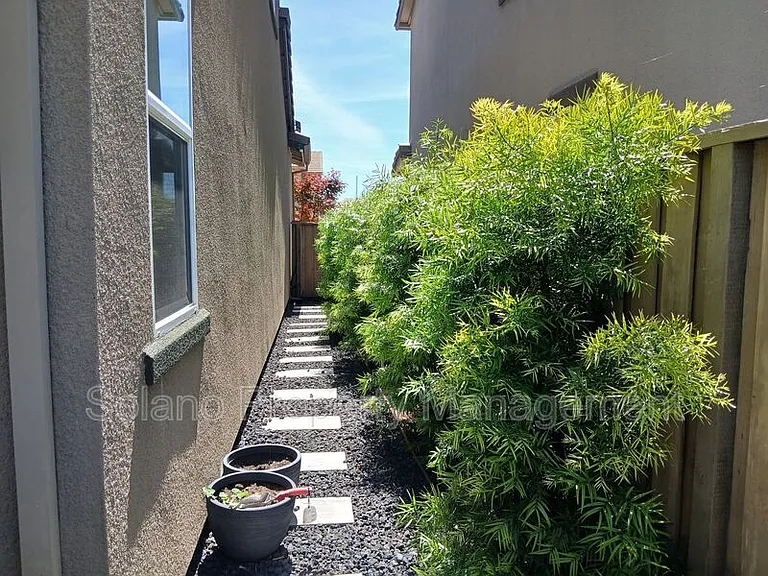 1284 Warmth Ct — Photo 16