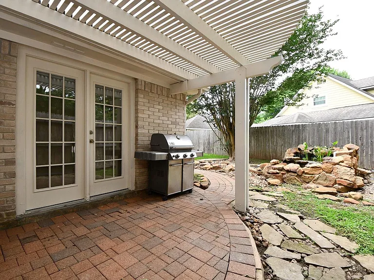 1947 Mayweather Ln — Photo 10