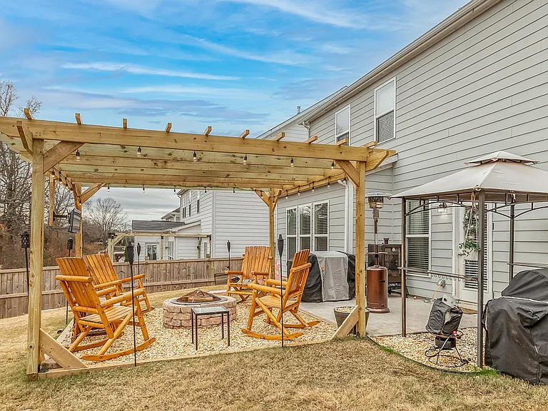 441 Timberleaf Rd — Photo 16