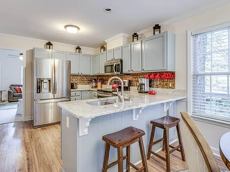 6300 Daybreak Dr — Photo 4