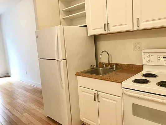 Rented by Taichi Fudosan | media 8