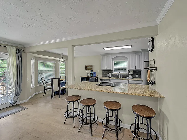 Kitchen and Dinning Area