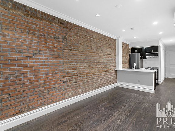 3rd image of 329 E 10th St APT 1A